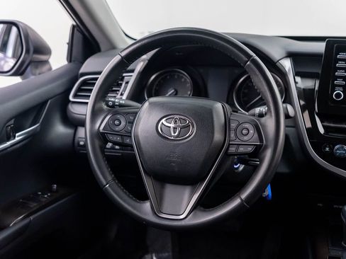 Used 2024 Toyota Camry SE FWD image 12