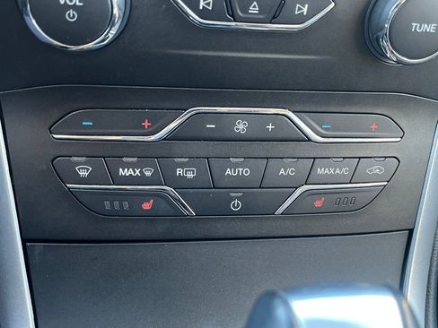 Used 2018 Ford Edge SEL w/ Equipment Group 201A image 27