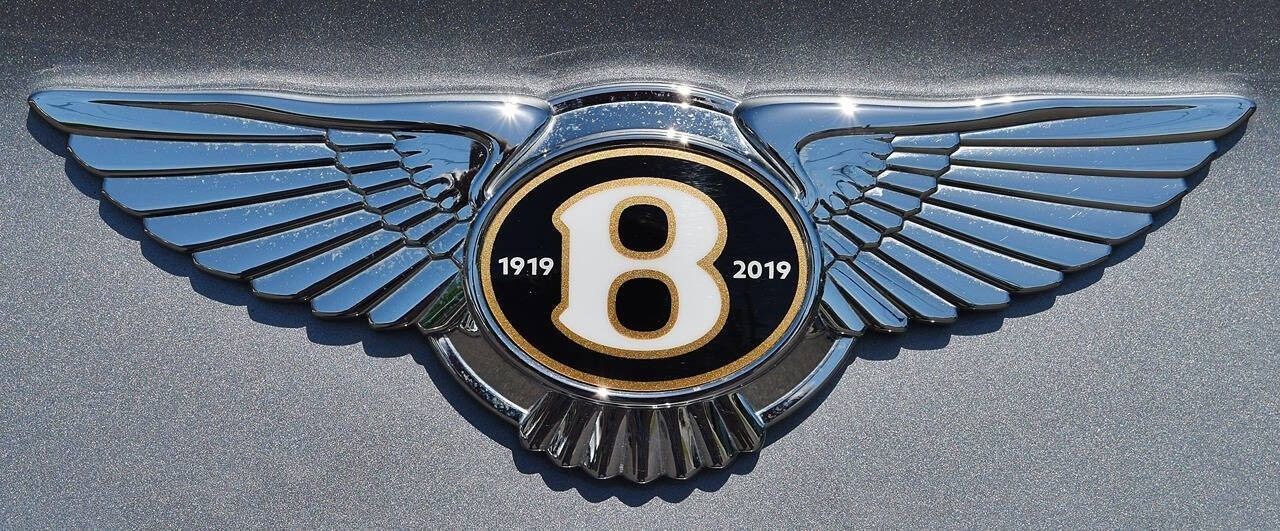 Used 2019 Bentley Bentayga AWD/4WD image 45