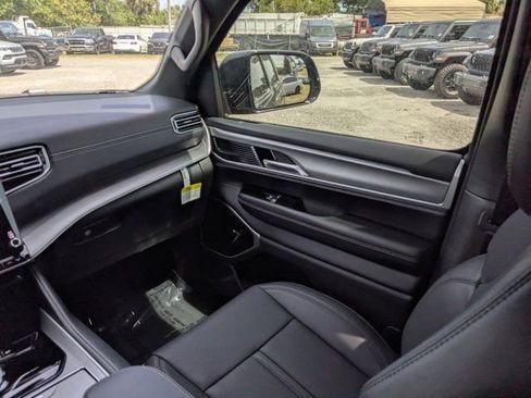 New 2026 Jeep Grand Wagoneer Limited w/ Premium Group II image 19