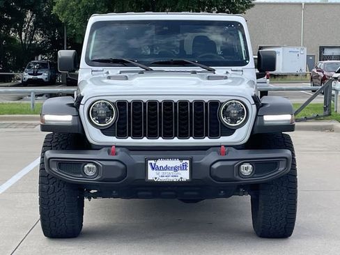 Used 2024 Jeep Gladiator Rubicon AWD/4WD image 6