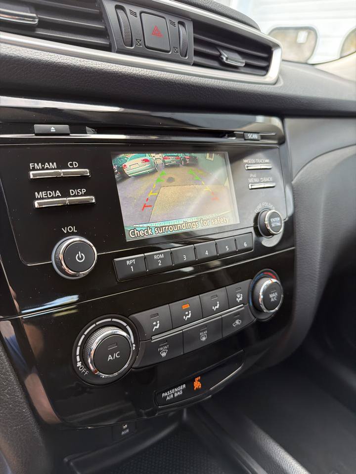 Used 2014 Nissan Rogue S AWD/4WD image 14