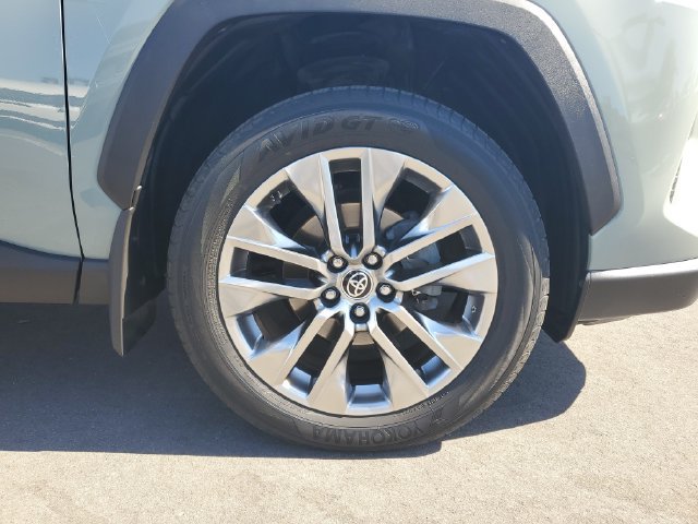 Used 2020 Toyota RAV4 XLE Premium w/ All Weather Liner Package FWD image 6