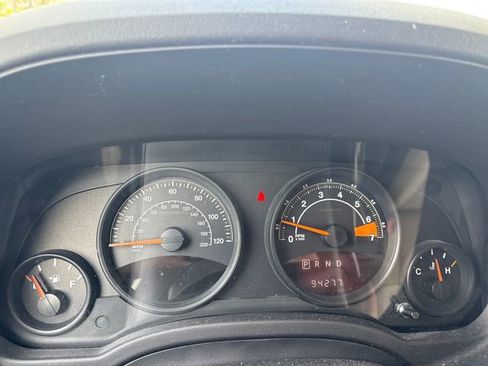 Used 2017 Jeep Patriot 75th Anniversary w/ Power Value Group AWD/4WD image 17