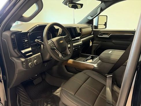 New 2026 Chevrolet Silverado 2500 High Country w/ High Country Premium Package AWD/4WD image 10