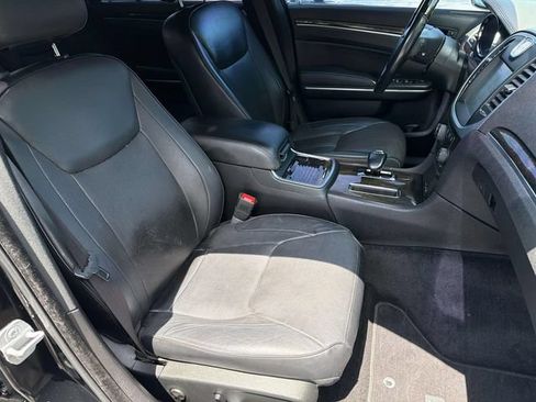 Used 2014 Chrysler 300 C AWD/4WD image 25