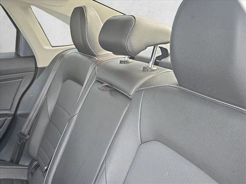 Used 2022 Volkswagen Jetta SE w/ Panoramic Sunroof Package FWD image 22
