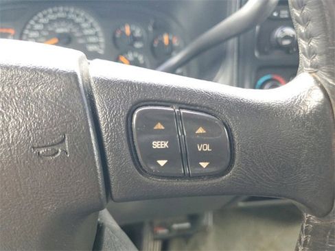 Used 2003 GMC Sierra 2500 SLE w/ Skid Plate Package image 13