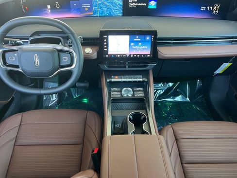 New 2026 Lincoln Nautilus Reserve w/ Jet Appearance Package AWD/4WD image 10
