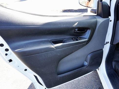 Used 2020 Nissan NV200 SV image 21