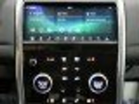 Used 2020 Land Rover Discovery Sport SE image 20