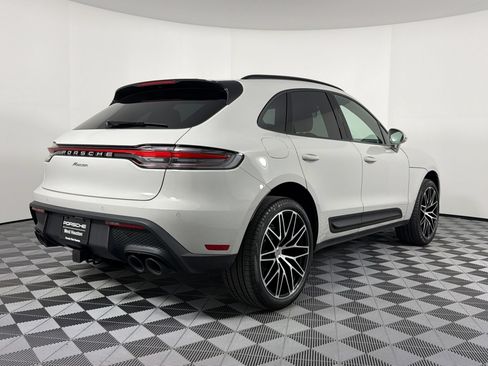 Certified 2026 Porsche Macan AWD/4WD image 9