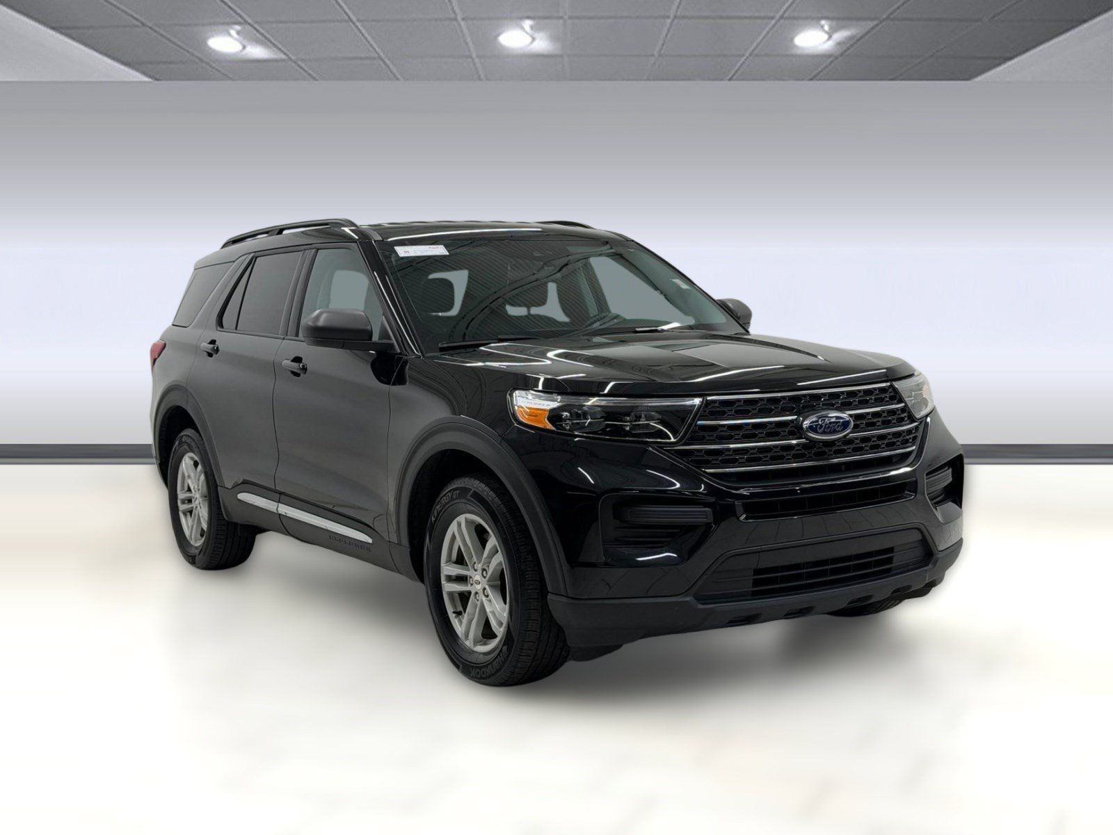 Certified 2023 Ford Explorer XLT w/ Class IV Trailer Tow Package AWD/4WD image 6