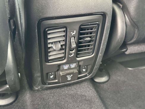 Used 2023 Dodge Durango GT AWD/4WD image 28