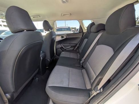 Used 2022 Kia Soul LX w/ Technology Package image 11