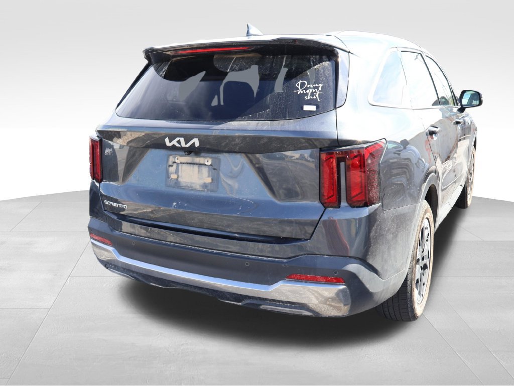 Used 2024 Kia Sorento S w/ Panoramic Sunroof Package FWD image 16