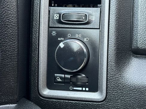 Used 2022 RAM 1500 Tradesman w/ Chrome Plus Package image 31