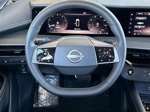 Certified 2025 Nissan Murano SV FWD image 19
