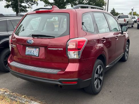 Used 2018 Subaru Forester 2.5i w/ Alloy Wheel Package AWD/4WD image 2