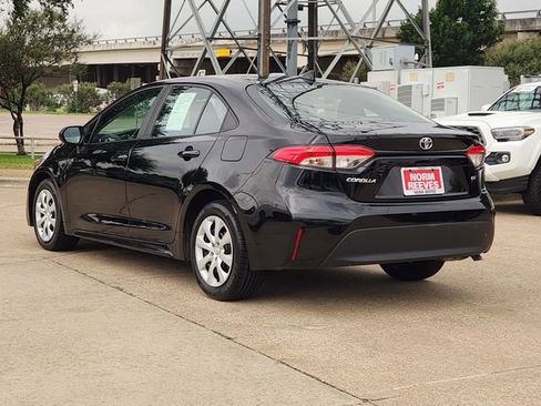 Used 2024 Toyota Corolla LE FWD image 4
