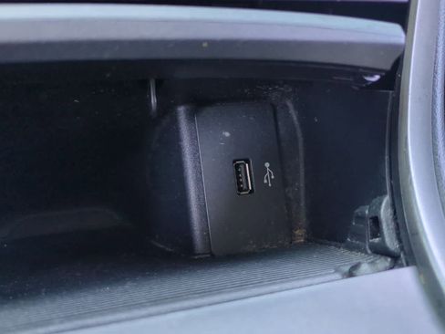 Used 2017 Ford Edge SE AWD/4WD image 28