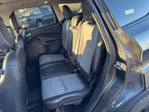 Used 2018 Ford Escape SE w/ SE Sport Appearance Package image 14