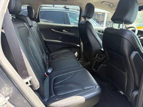 Used 2023 Lincoln Nautilus AWD w/ Premium Package image 6