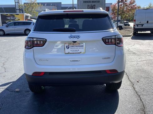 New 2026 Jeep Compass Latitude image 8
