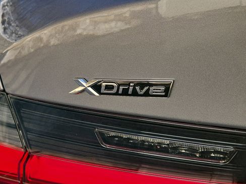 Certified 2025 BMW 330i xDrive Sedan image 32