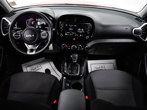 Used 2024 Kia Soul LX image 21
