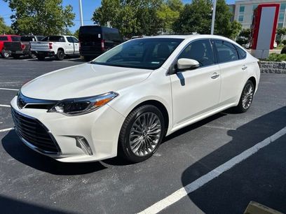 Used 2016 Toyota Avalon Limited w/ Toyota Safety Sense Package