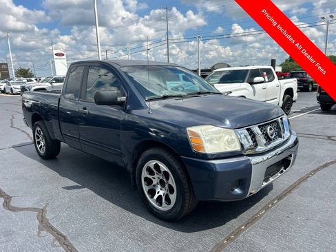 Used 2015 Nissan Titan SV w/ Tow Package RWD image 17