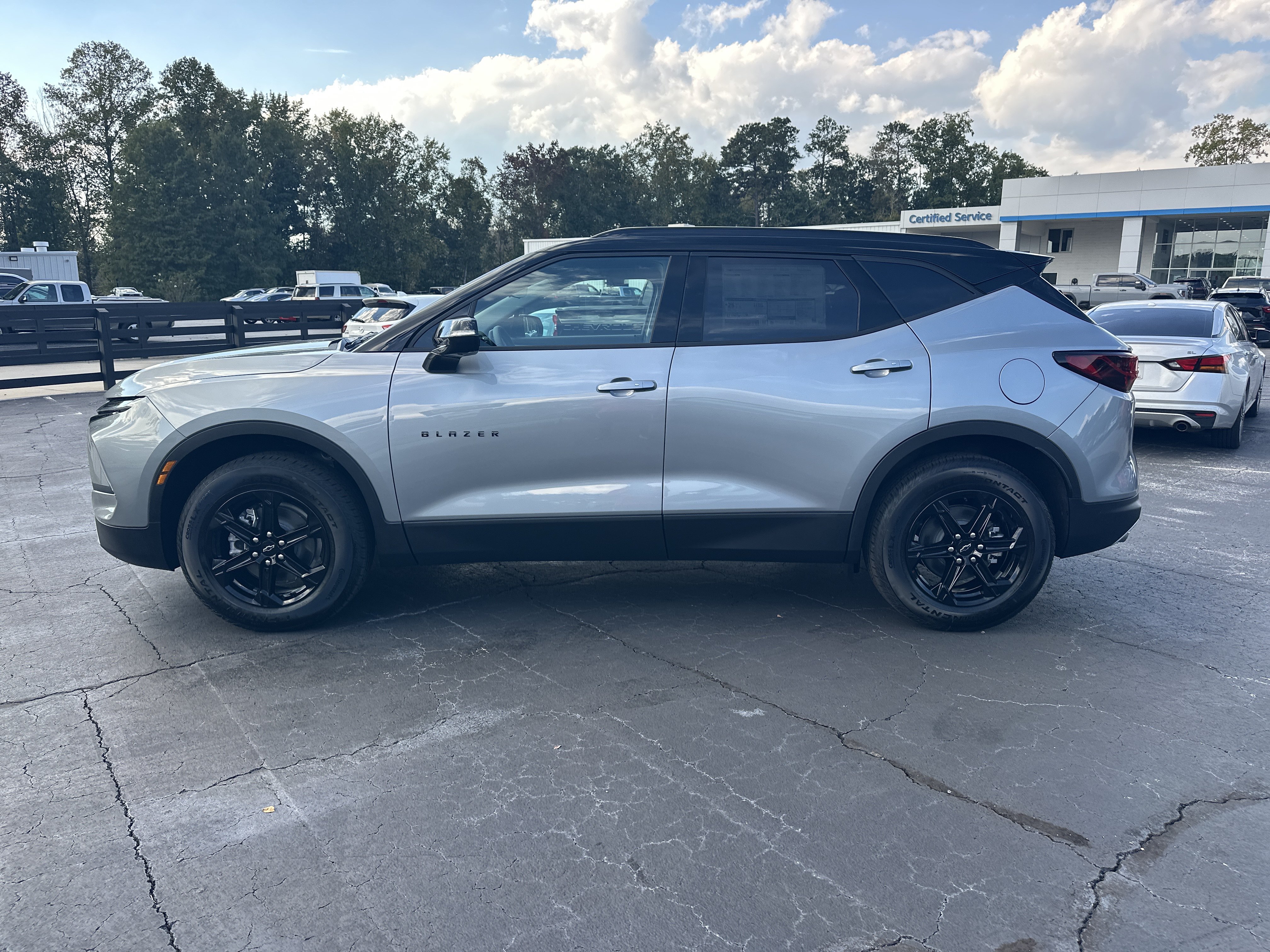 New 2026 Chevrolet Blazer LT w/ Sound & Technology Package FWD image 6