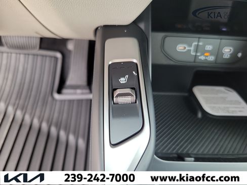 New 2026 Kia Sorento S FWD image 37