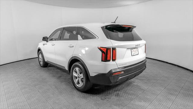 Used 2023 Kia Sorento LX FWD image 6