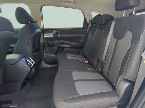 New 2026 Kia Sorento LX FWD image 8