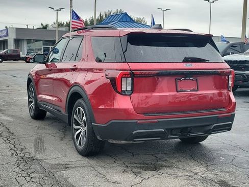 Used 2025 Ford Explorer ST-Line RWD image 3