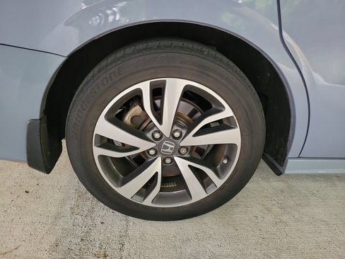 Used 2023 Honda Odyssey Touring image 12