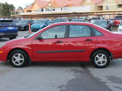 Used 2004 Ford Focus LX FWD image 5