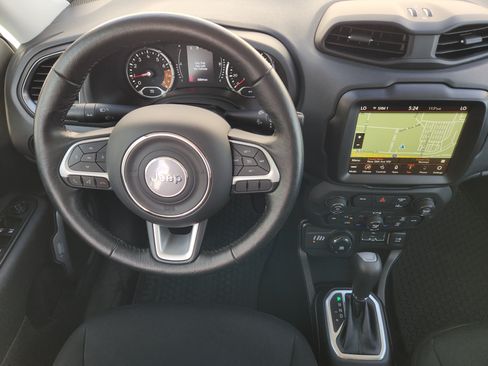Used 2023 Jeep Renegade Latitude w/ Premium Group AWD/4WD image 28