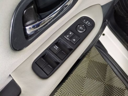 Used 2017 Honda HR-V LX image 13