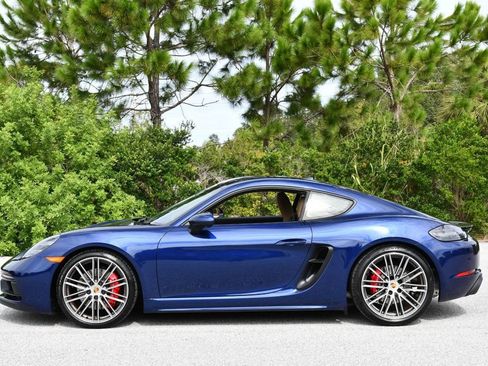 Used 2022 Porsche 718 Cayman GTS RWD image 22