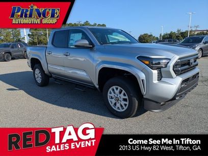 New 2025 Toyota Tacoma SR5