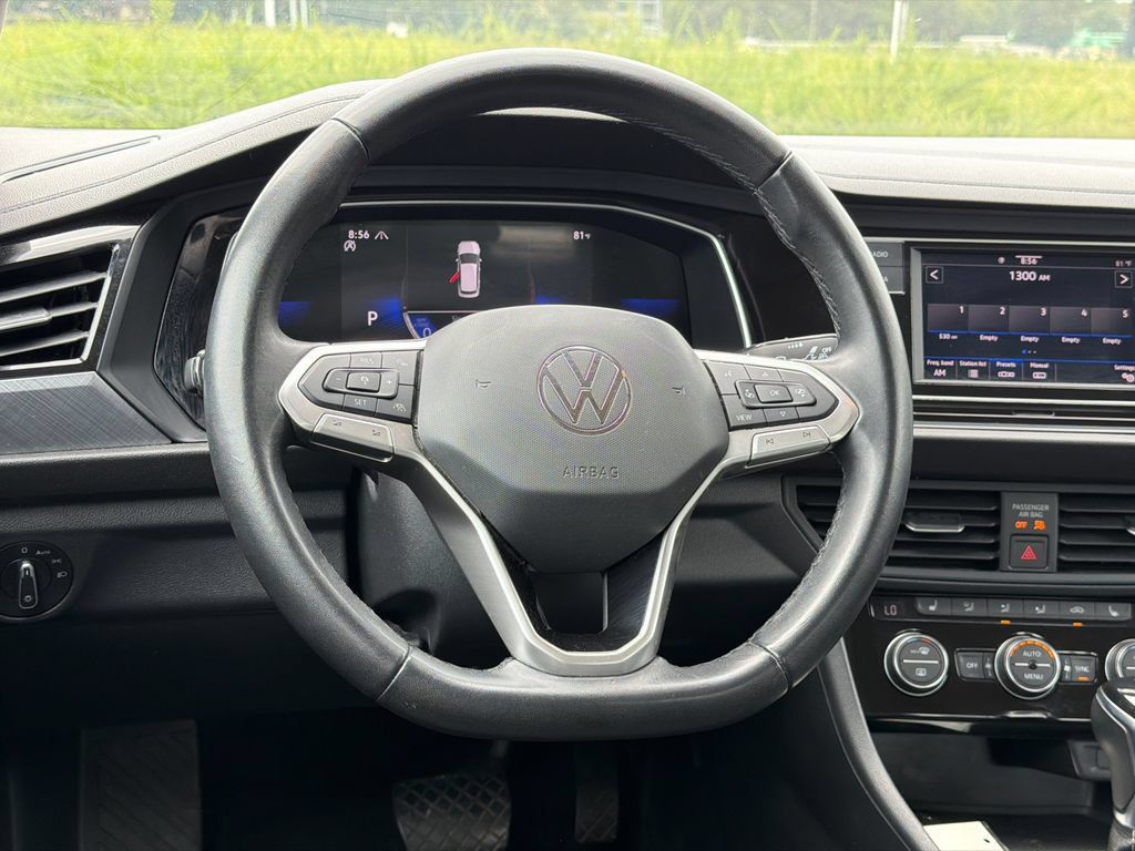 Used 2024 Volkswagen Jetta SE FWD image 23