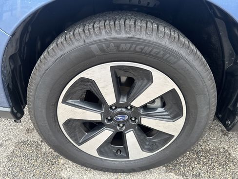 Used 2017 Subaru Forester 2.5i Limited image 9