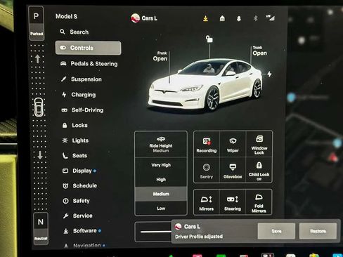 Used 2022 Tesla Model S Plaid AWD/4WD image 28
