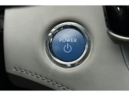 Certified 2022 Toyota Highlander XLE image 26