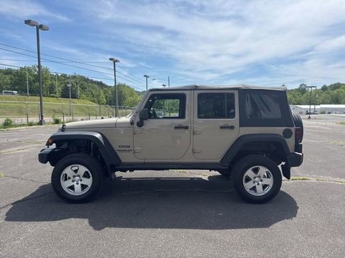 Used 2016 Jeep Wrangler Unlimited Sport w/ Quick Order Package 24S AWD/4WD image 5