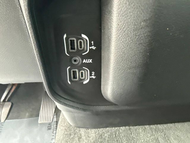 Used 2022 RAM 1500 Big Horn AWD/4WD image 32