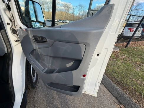 Used 2019 Ford Transit 250 148 Medium Roof RWD image 14
